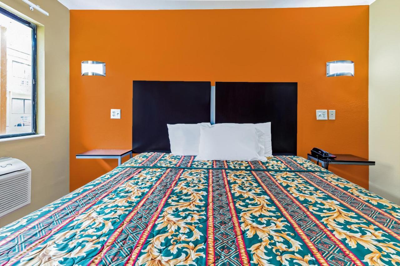 Oyo Hotel Lake Charles Hwy 10 외부 사진