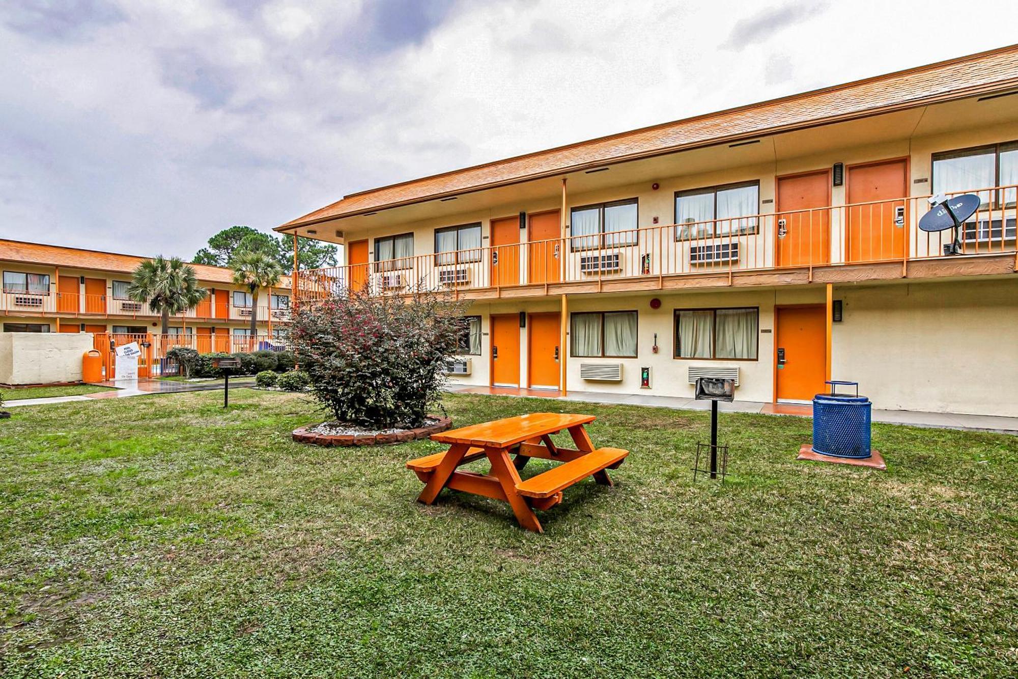 Oyo Hotel Lake Charles Hwy 10 외부 사진